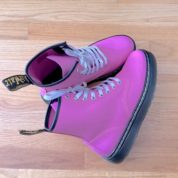 Women’s Dr Marten Zavala Combat Boot - Picture 1 of 4